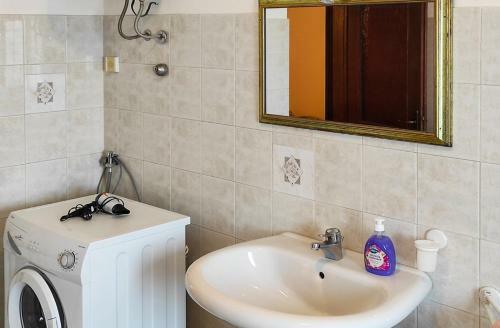 Spacious Apartment In A Quiet Location Near The Beach