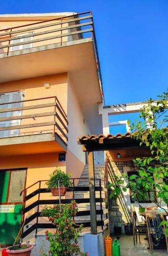 Spacious Apartment In A Quiet Location Near The Beach