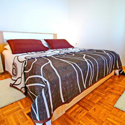 Dona Maria Seafront Villa With Pool
