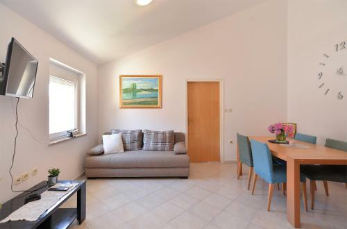 Apartment Josip 2114