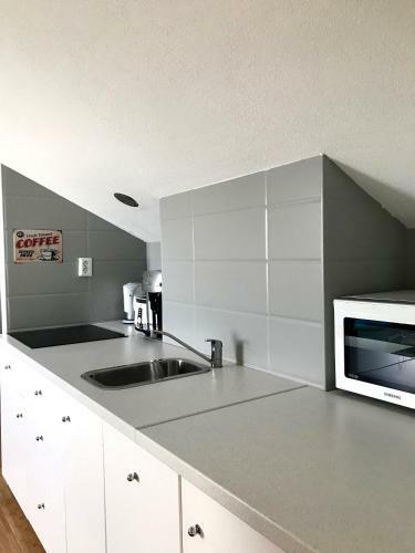 Beachfront Apartment. 2xac & Bikes