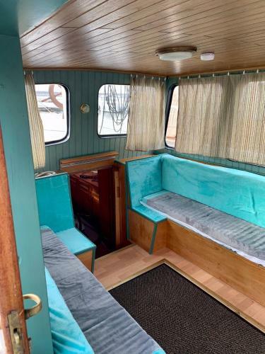 Motorschiff Dorina