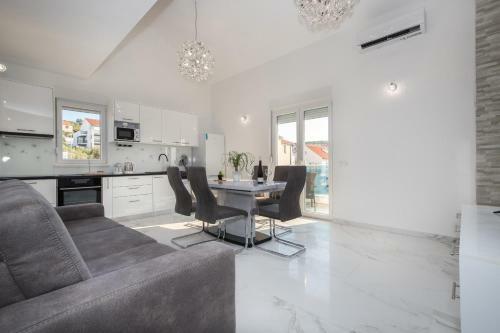 Hostal Apartments Blueview