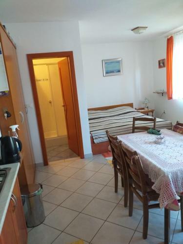 Studio Apartman Kety
