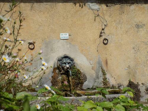 C�t� Cour, C�t� Jardin