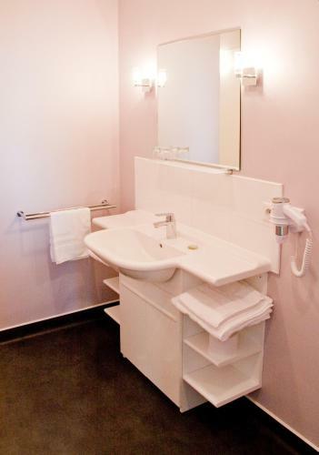 Hotel Le Manoir Des C�dres