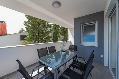Apartamento Villa Star 3 A Centrally Located Ap. With A Pool