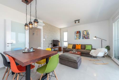 Apartamento Sunset Mood 2 Modern Sea View Ap With A Pool