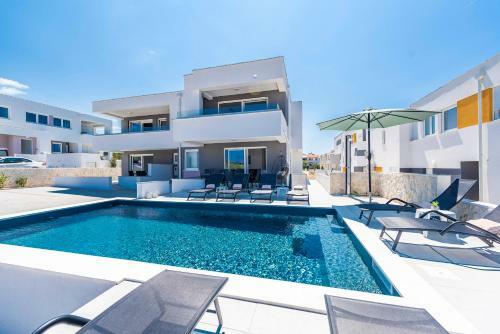 Apartamento Sunset Mood 2 Modern Sea View Ap With A Pool