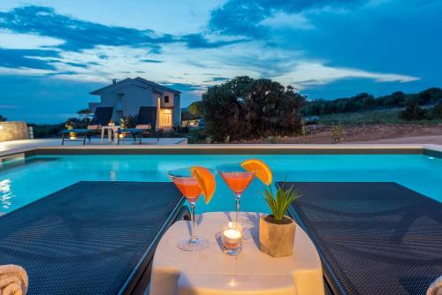 Apartamento Dino Modern & Luxury Ap With A Pool For 6