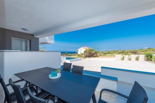 Apartamento Dino Modern & Luxury Ap With A Pool For 6