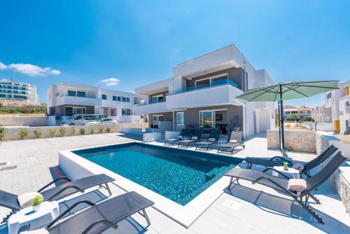 Apartamento Dino Modern & Luxury Ap With A Pool For 6