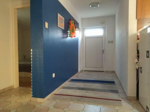 Ervin Cosy 2 Bedrooms Apartment 4 Pax