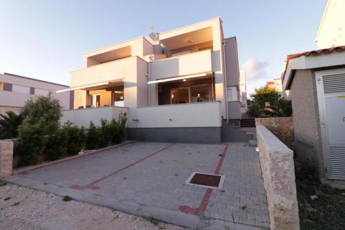 Apartments With A Parking Space Novalja, Pag - 17215