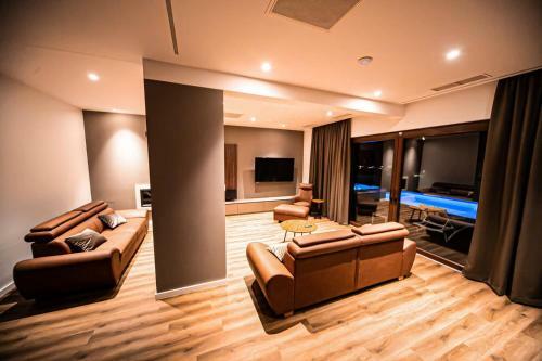 Villa Estate