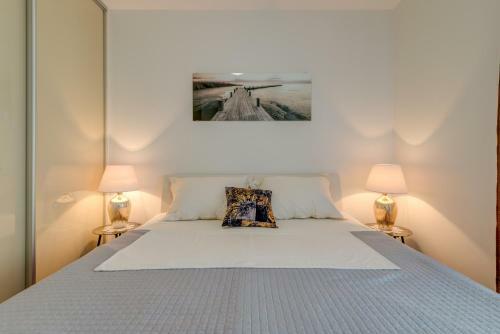 Joy 1 Apartment