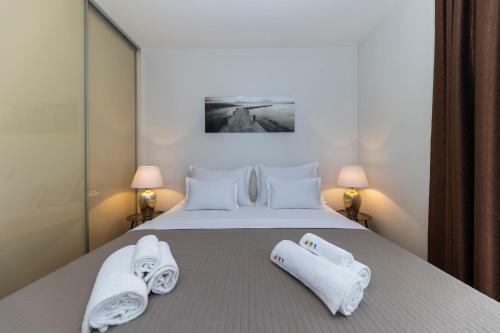 Joy 1 Apartment