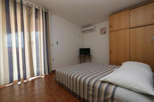 Apartments With A Parking Space Stara Novalja, Pag - 18860