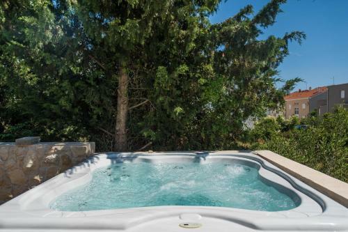 Tomana Deluxe Duplex Apartment With Jacuzzi