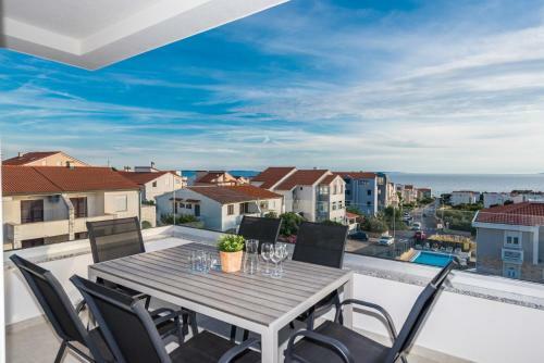 Pool Apartments Banta B