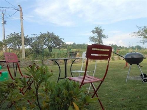 Vacances En Auvergne- G�te La Chandeli�re