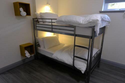 Bed & Breakfast Whiddy School House Accommodation