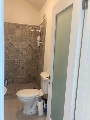 Lovely 2 Bedroom Cottage Base Of Comeraghmountains