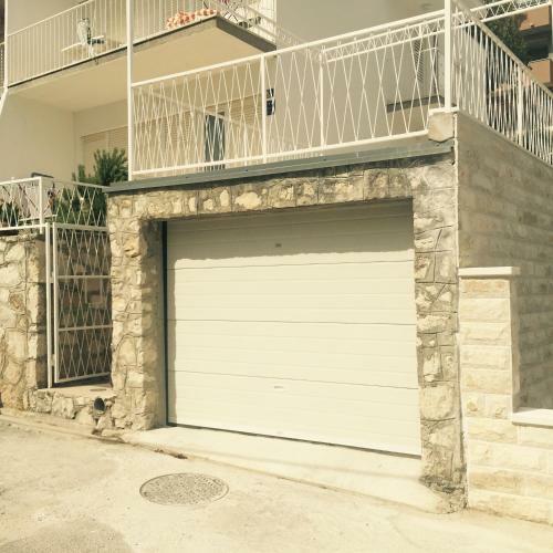 Apartments Leptiric