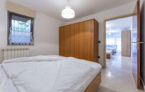Top Split Region Apartments