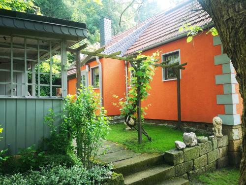 Ferienhaus Franz - An Der Elbe, Mit Gro�em Garten