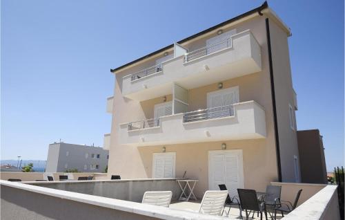 Beautiful Apartment In Podstrana With 2 Bedrooms