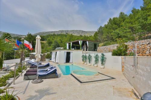 Villa Berfami - 3 Private Pools, Spa, Sea View