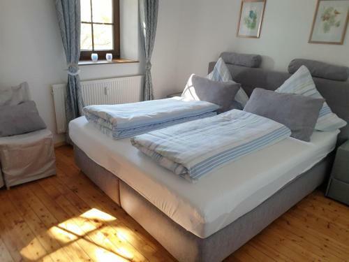 Apartamento Ferienwohnung H�gelhaus