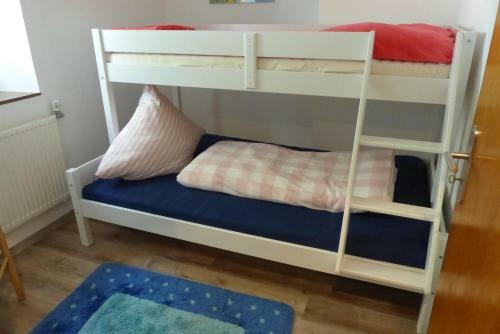 Apartamento Ferienwohnung H�gelhaus