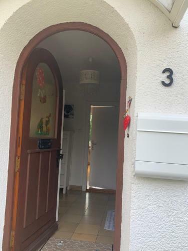 Charmante Doppelhaush�lfte Am Schwanensee In Pl�n