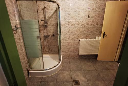 Bed & Breakfast Komplex -rendezv�nytermek-panzi�-apartman-irod�k-