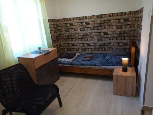 K�nyvesi-1 Vend�gh�z