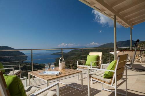 Forum Villas Deluxe 3 Bedroom Villa Sea Views