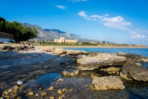 Nostos - Walk To Beach - AC Wifi