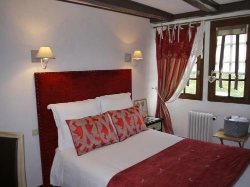 Hotel Le Chapeau Rouge