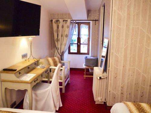 Hotel Le Chapeau Rouge