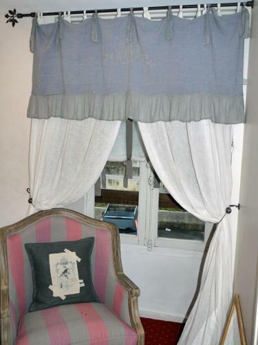 Hotel Le Chapeau Rouge