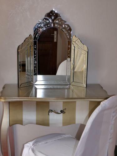 Hotel Le Chapeau Rouge
