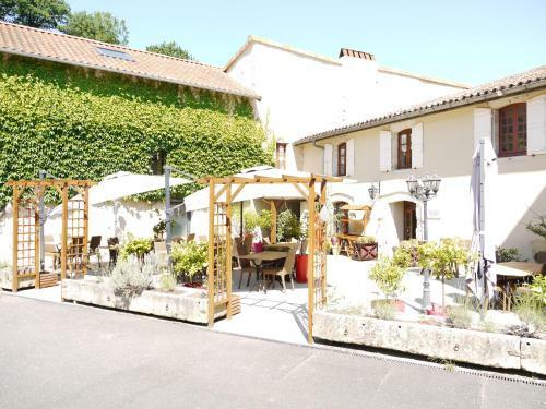 Hotel Le Chapeau Rouge