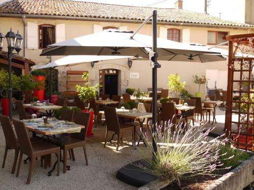 Hotel Le Chapeau Rouge