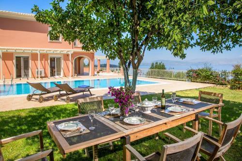 Villa Larisa