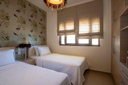 White Crystal Beachfront Apartment