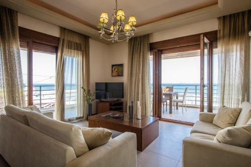 White Crystal Beachfront Apartment