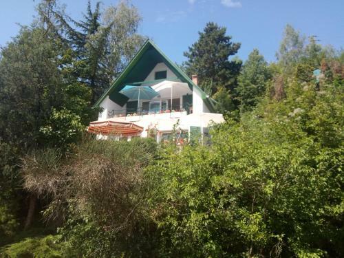 V4 Kil�t�terasz Apartmanok Emelet