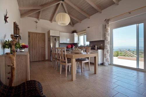 Villa Sesi View